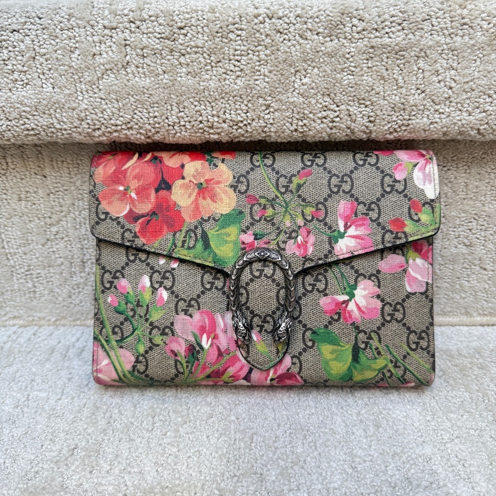 Gucci GG Supreme Monogram Blooms Dionysus Chain Wallet Rose